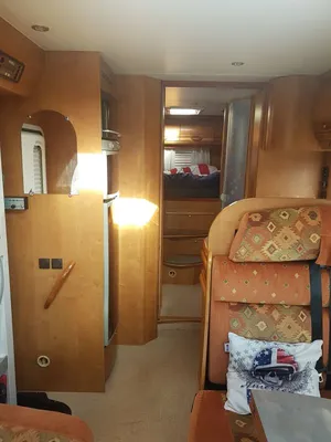 rapido 997M integral avec four et grand frigo dans les bouches du rhone 13