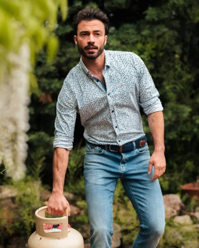  chemise bleu clair NZA à pois chez Urban Chic à Dieppe 