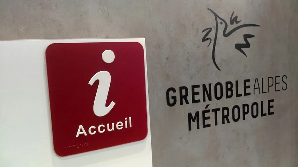 Fabrication et pose de plaques en braille pour la boutique, la salle de conférences et l’accueil de Grenoble Alpes Métropole