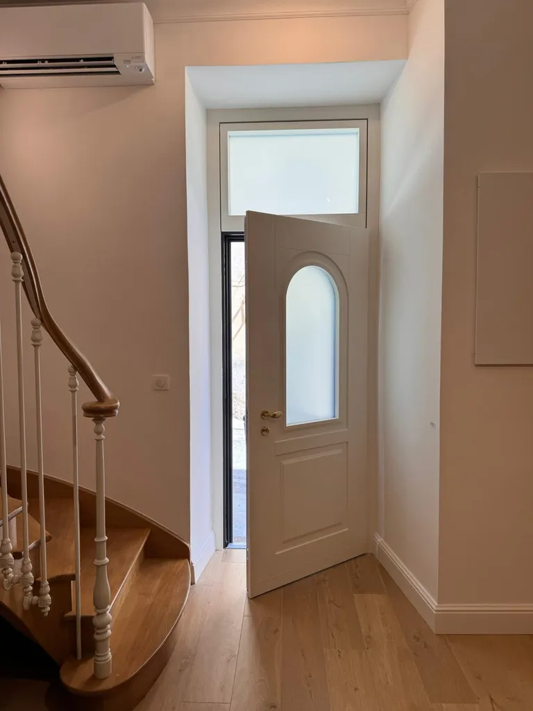 Porte vitrée Silvelox pour appartements avec moulures