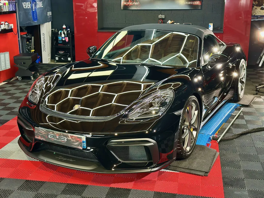 Traitement céramique by EMB DETAILING spécialiste Porsche sur Lyon 