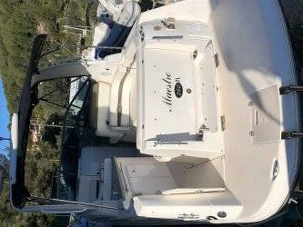 Meilleur courtier en bateaux d'occasion pour vendre une vedette Rinker 260 habitable à bandol 83150