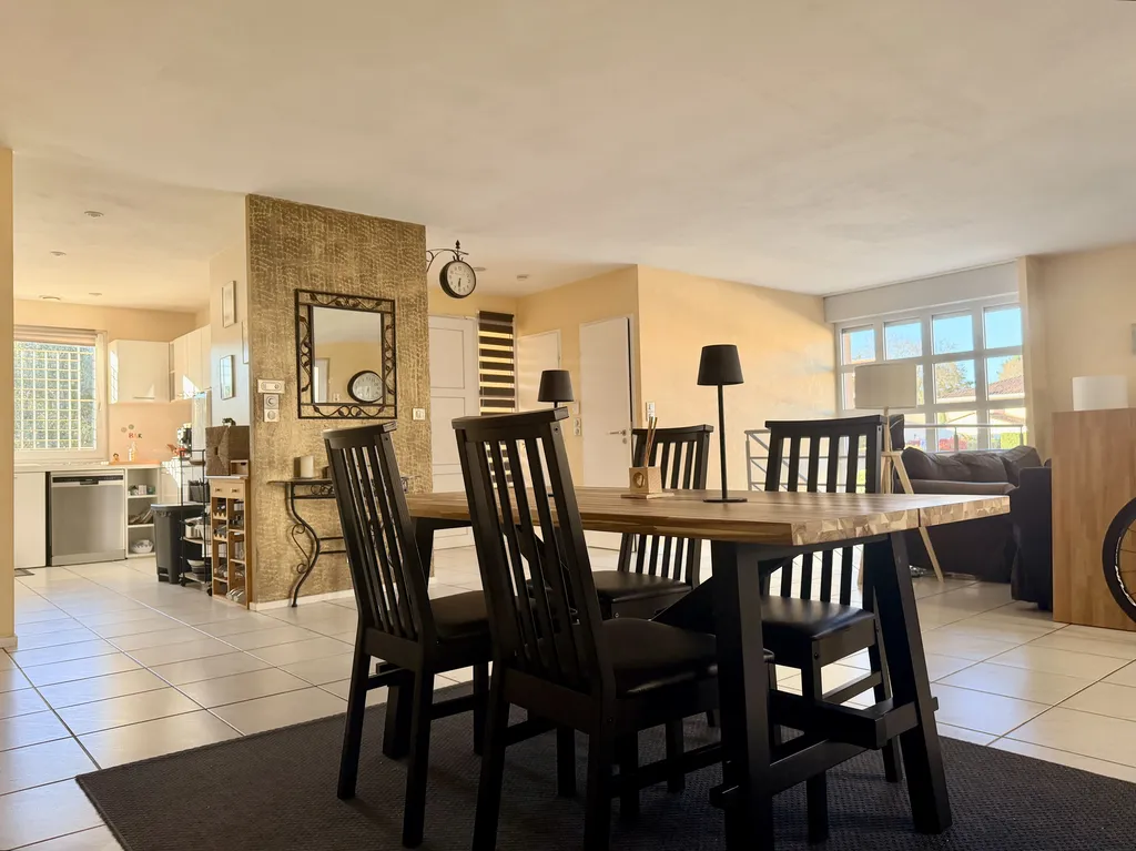 Acheter une Maison contemporaine à Bordeaux Caudéran Pins Francs / Golf Bordelais 4 chambres/ 2 SDE/ Garage/ Jardin et terrasse