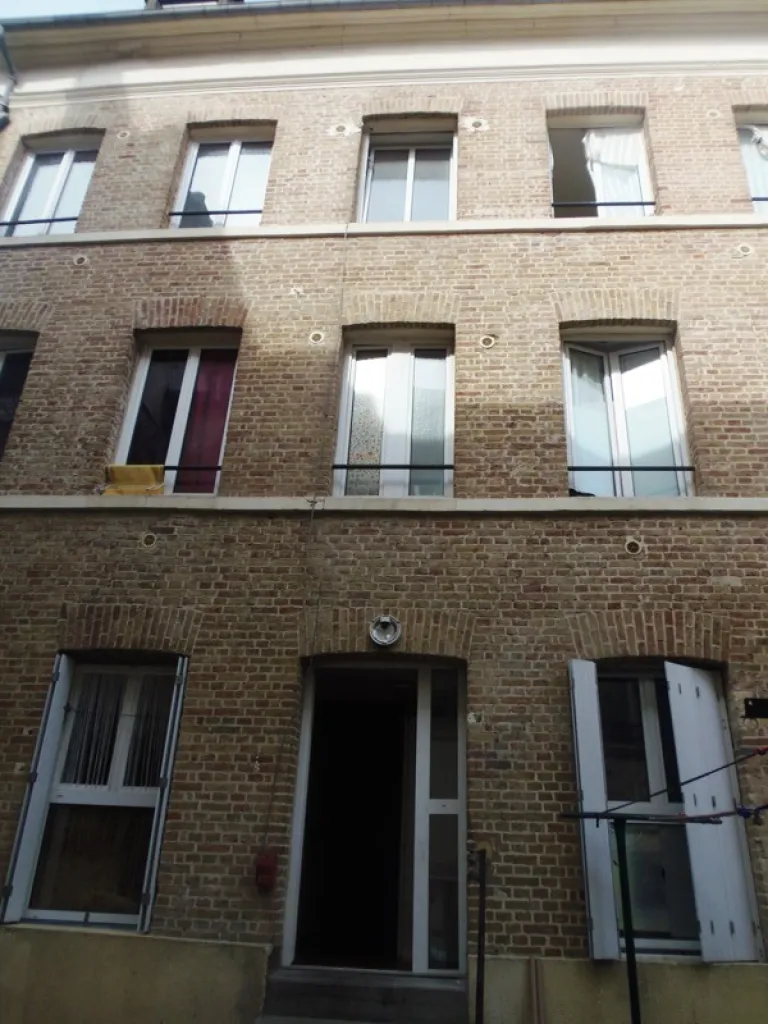 A vendre immeuble de rapport avec 9 logements sur Elbeuf 76500