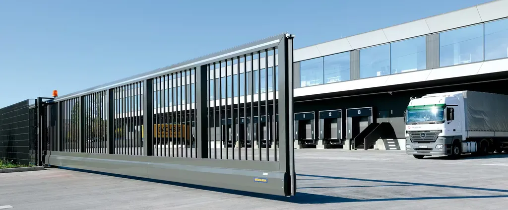 Portail collectif aluminium pour copropriétés