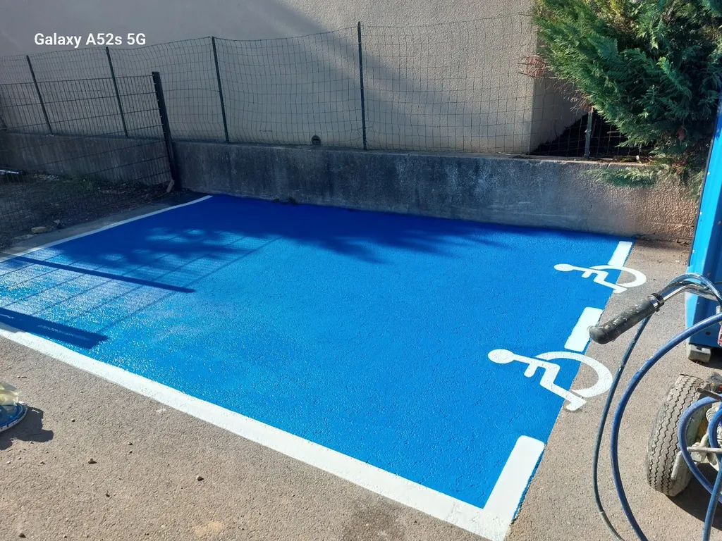 Marquage au sol de places de Parking dans les Bouches-du-Rhône 