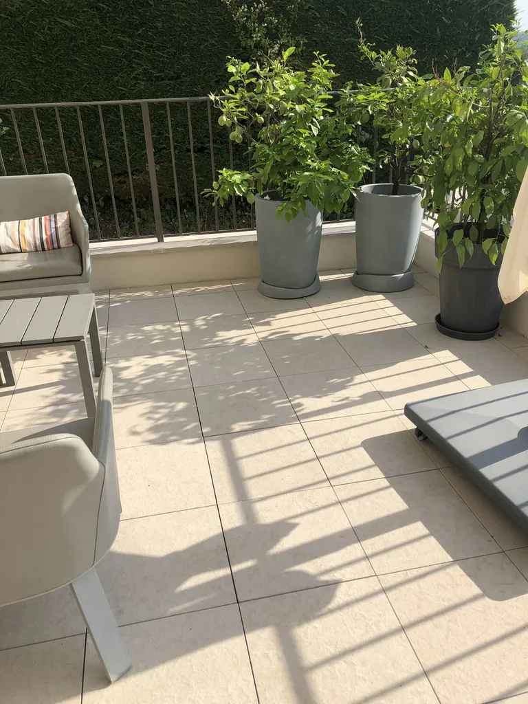 terrasse en carrelage carré