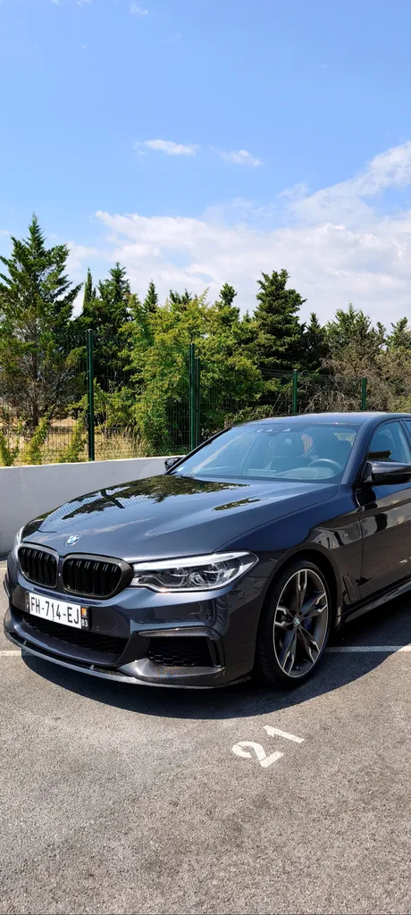 Lustrage BMW 550D : retrouver une carrosserie éclatante aux Adrets-de-l'Estérel