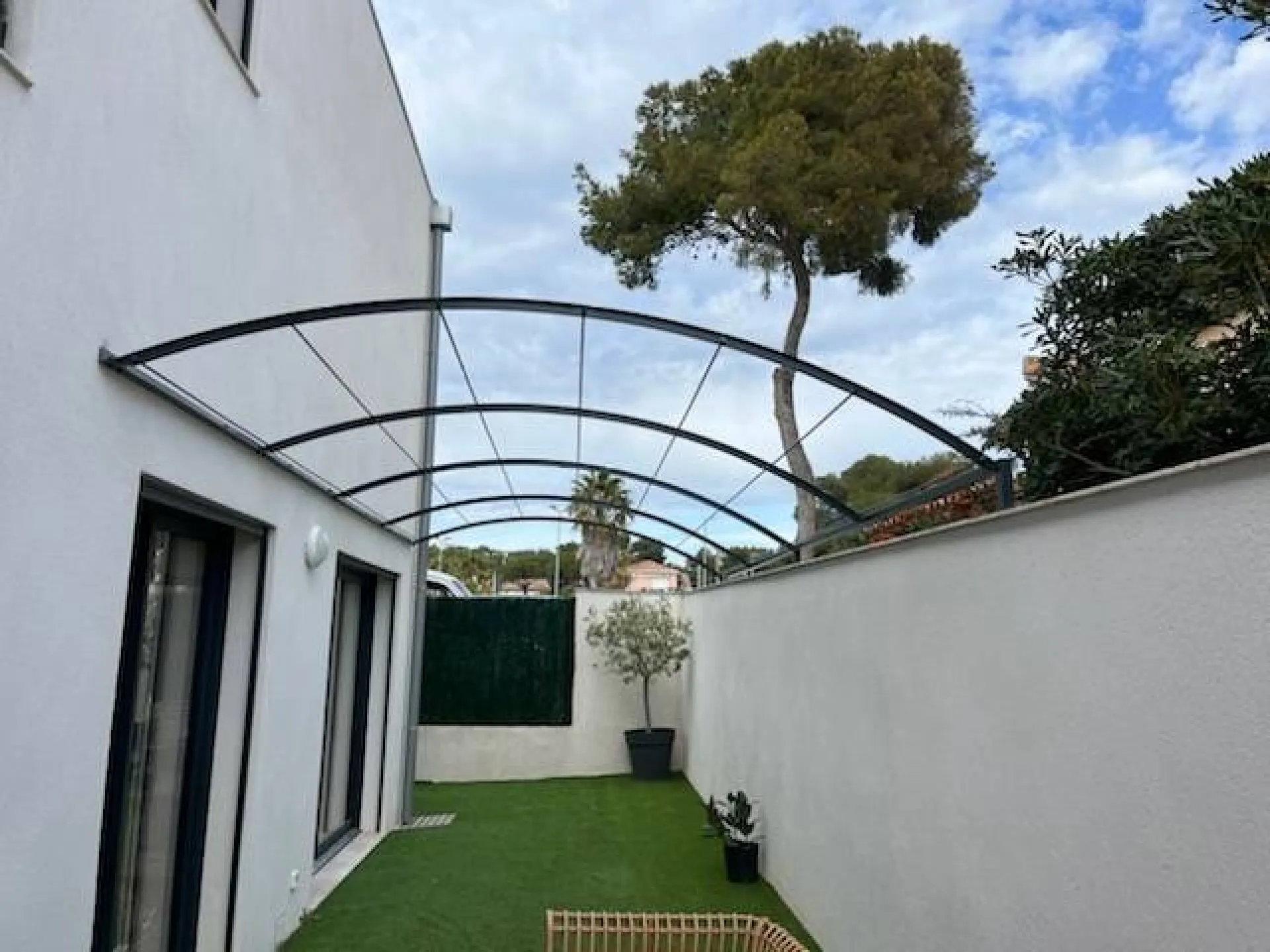 FABRICANT PERGOLA  SUR MESURE EN FER FORGE DEMONTABLE A MARTIGUES CARRY LE ROUET 