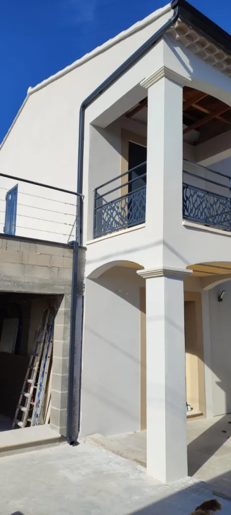 Gouttières aluminium G325 couleur anthracite  Gouttières aluminium G325 couleur anthracite