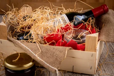 Commander des coffrets cadeaux pour les salariés d'une entreprise à Marseille : coffrets sur-mesure, produits d'épicerie, avec livraison