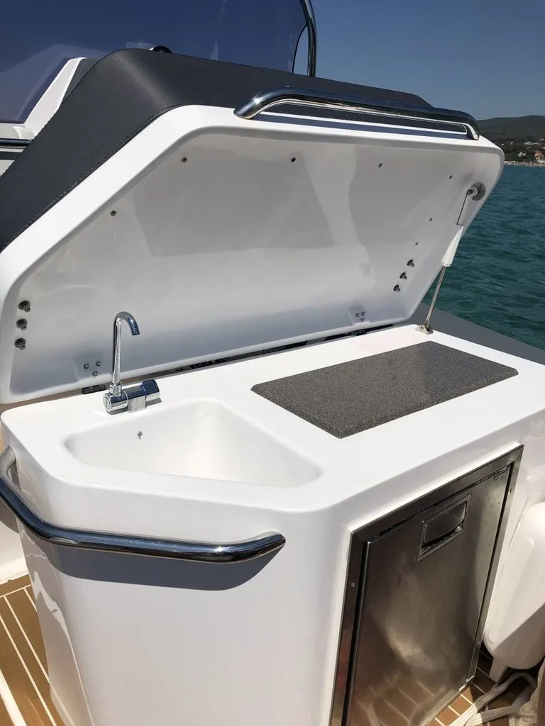 Vente de bateaux pneumatiques Nautica Salpa à Toulon 83000