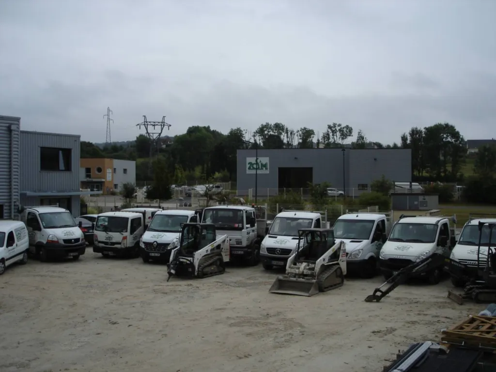 La société composée de 10 équipes de pose intervient sur tous types de clôtures et portails