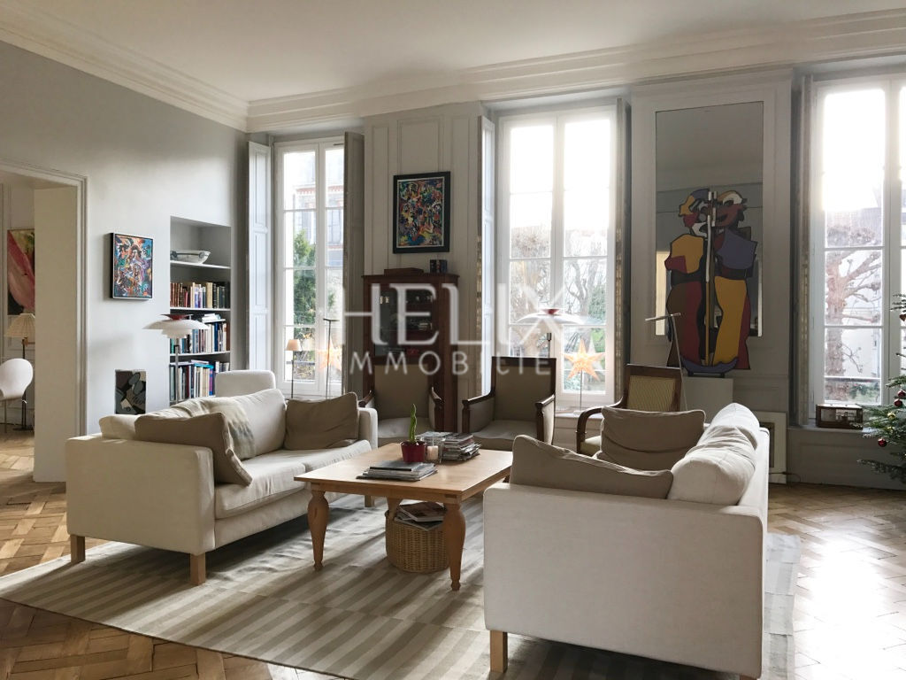 Bel appartement de prestige 156,72 M² à deux pas du RER A