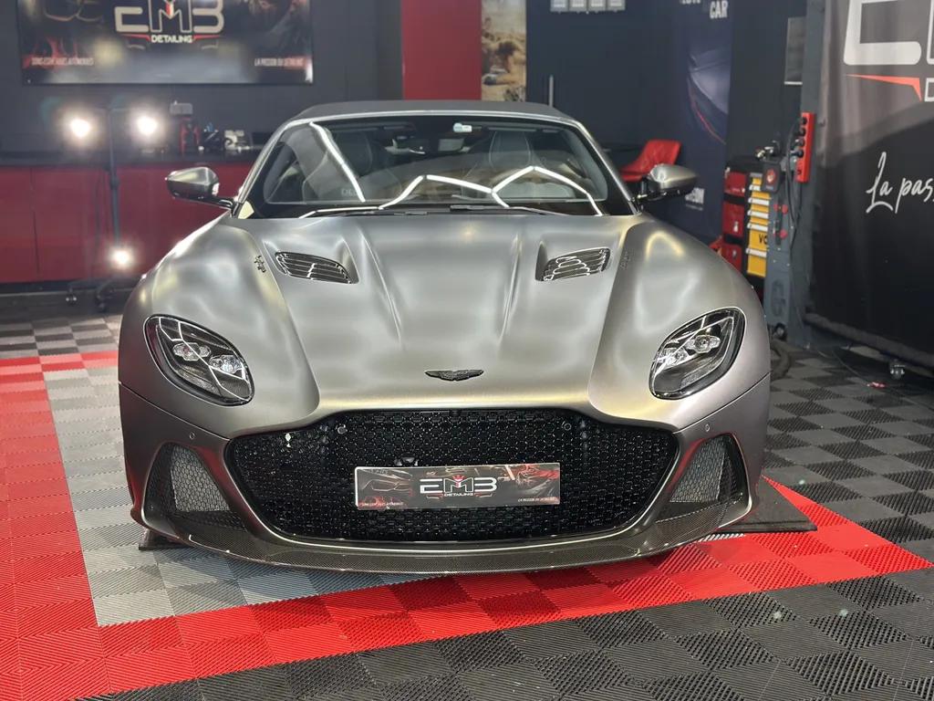 PPF complet sur Aston Martin DBS matte chez EMB Detailing proche Villefranche sur Saône 