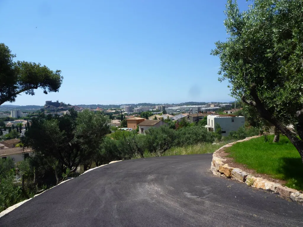 VENDU! Terrain de 724 m² à LA GARDE (FT107)