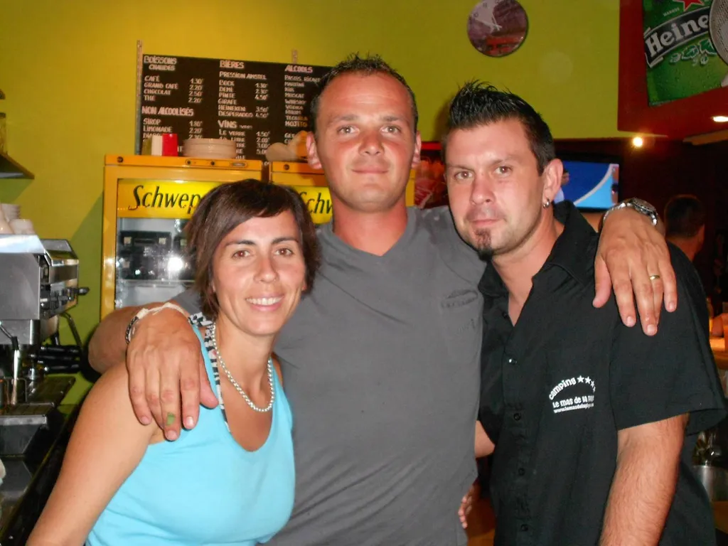 bar et animations en camping bord de mer à Vias