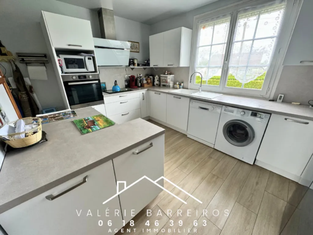 A vendre pavillon de plain-pied de 88 m² sur un terrain de 1170 m² sur la commune de LE THUIT SIGNOL 27370