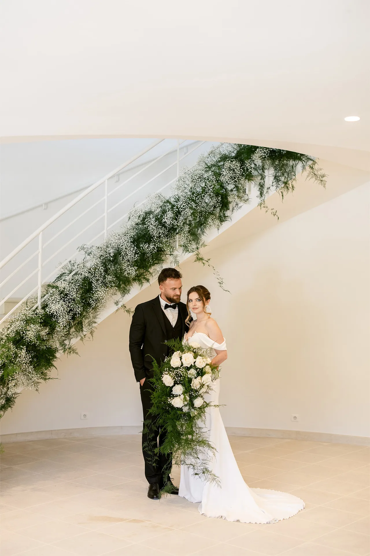 Château mariage chic en Provence Ménerbes 84560 Vaucluse : décoration florale et coordination mariage