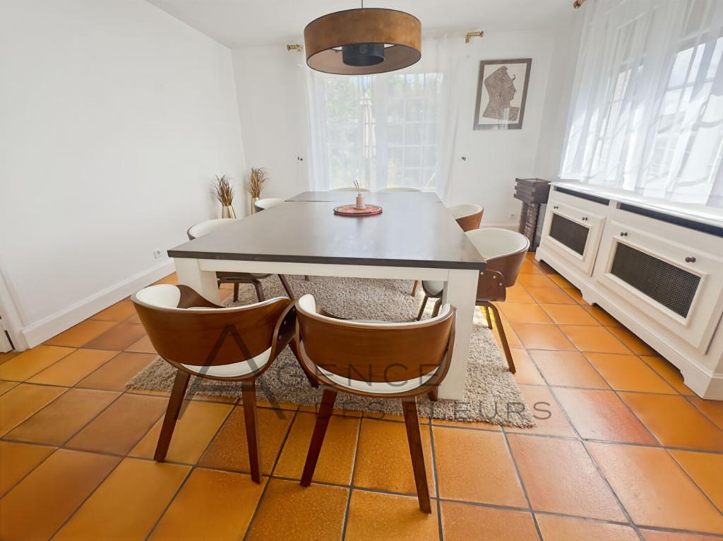 A acheter maison de 220 m2 sur la commune de Bosroumois 27670