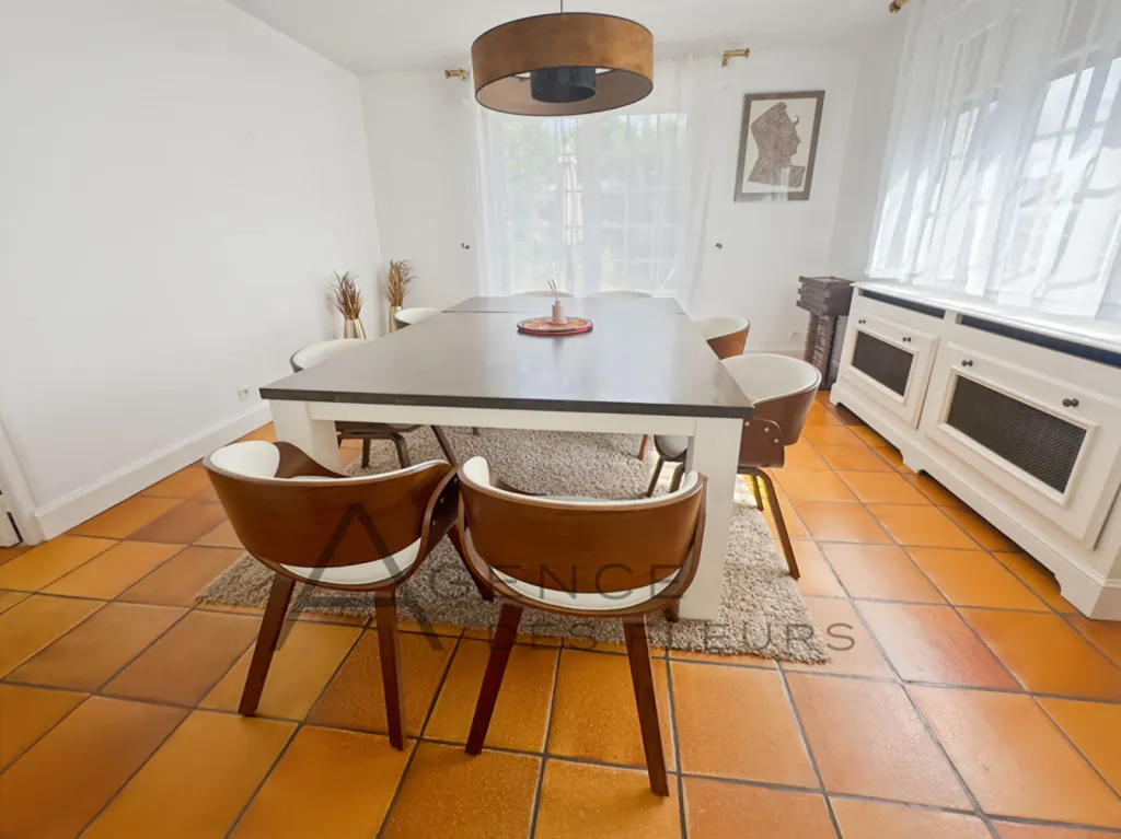 A acheter maison de 220 m2 sur la commune de Bosroumois 27670