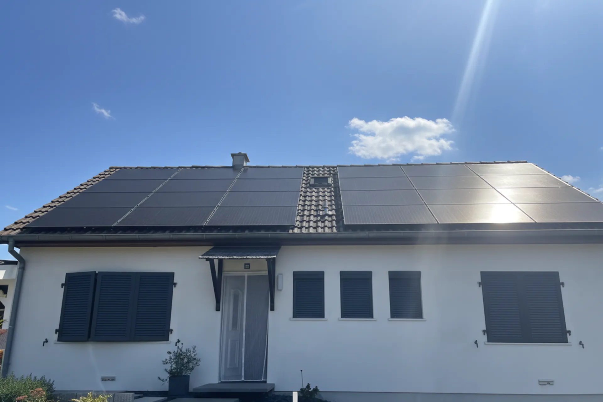 Installation photovoltaique optimisée pour stockage et autonomie à libourne par west solaire
