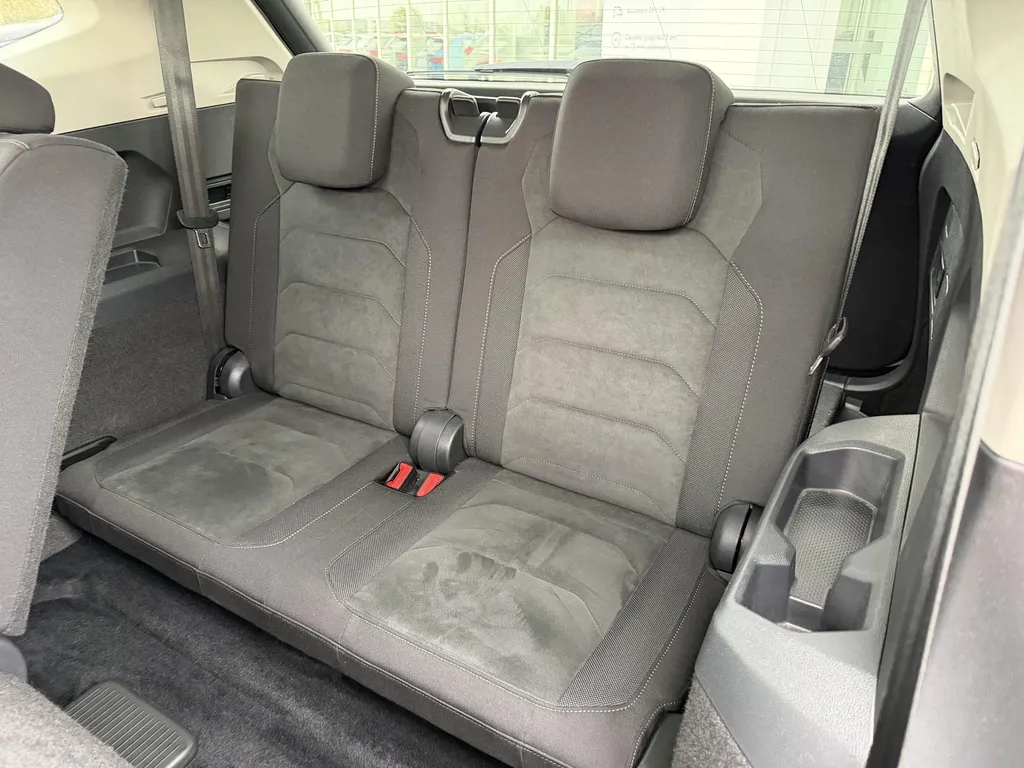 Volkswagen Tiguan Allspace occasion R-Line proche Le Havre : SUV 7 places diesel boîte automatique disponible chez Caudebec Automobiles