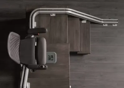 3 Baies installateur monte-escaliers UP Stairlift avec étude et devis gratuit à Givors et alentours (Rhône)