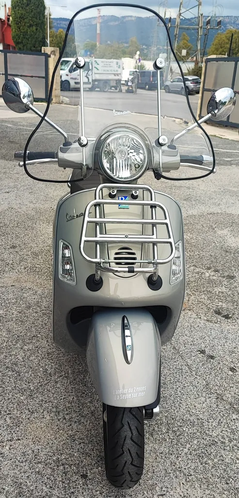 PIAGGIO VESPA GTS 300 du 03/2014 AVEC 37324 KM.