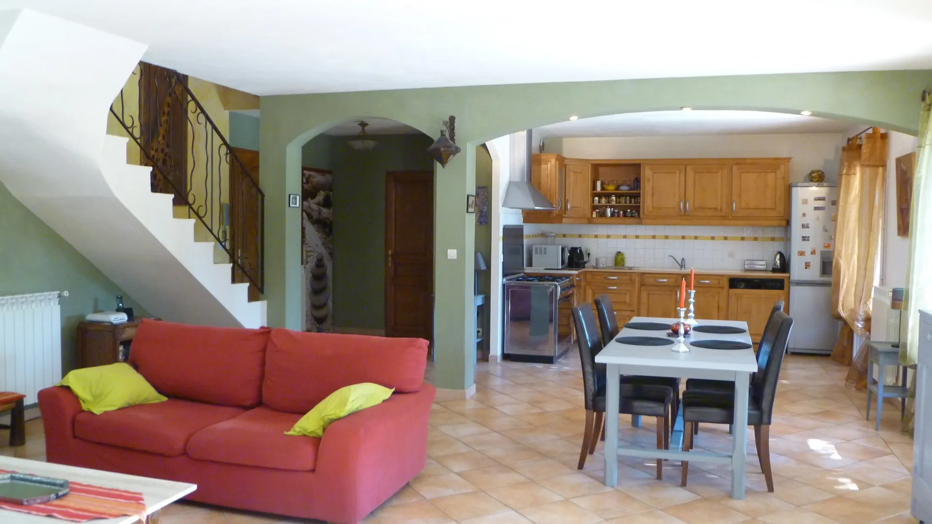 Villa à vendre 5 Cassis en bon état, avec terrasse, piscine et garage