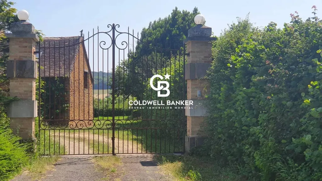 Maison ancienne avec beaucoup de potentiel à vendre en sarthe