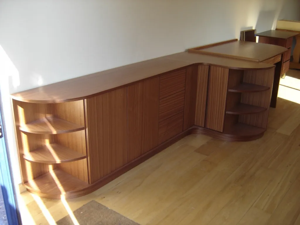 Fabrication de bureau en bois sur mesure à Bordeaux