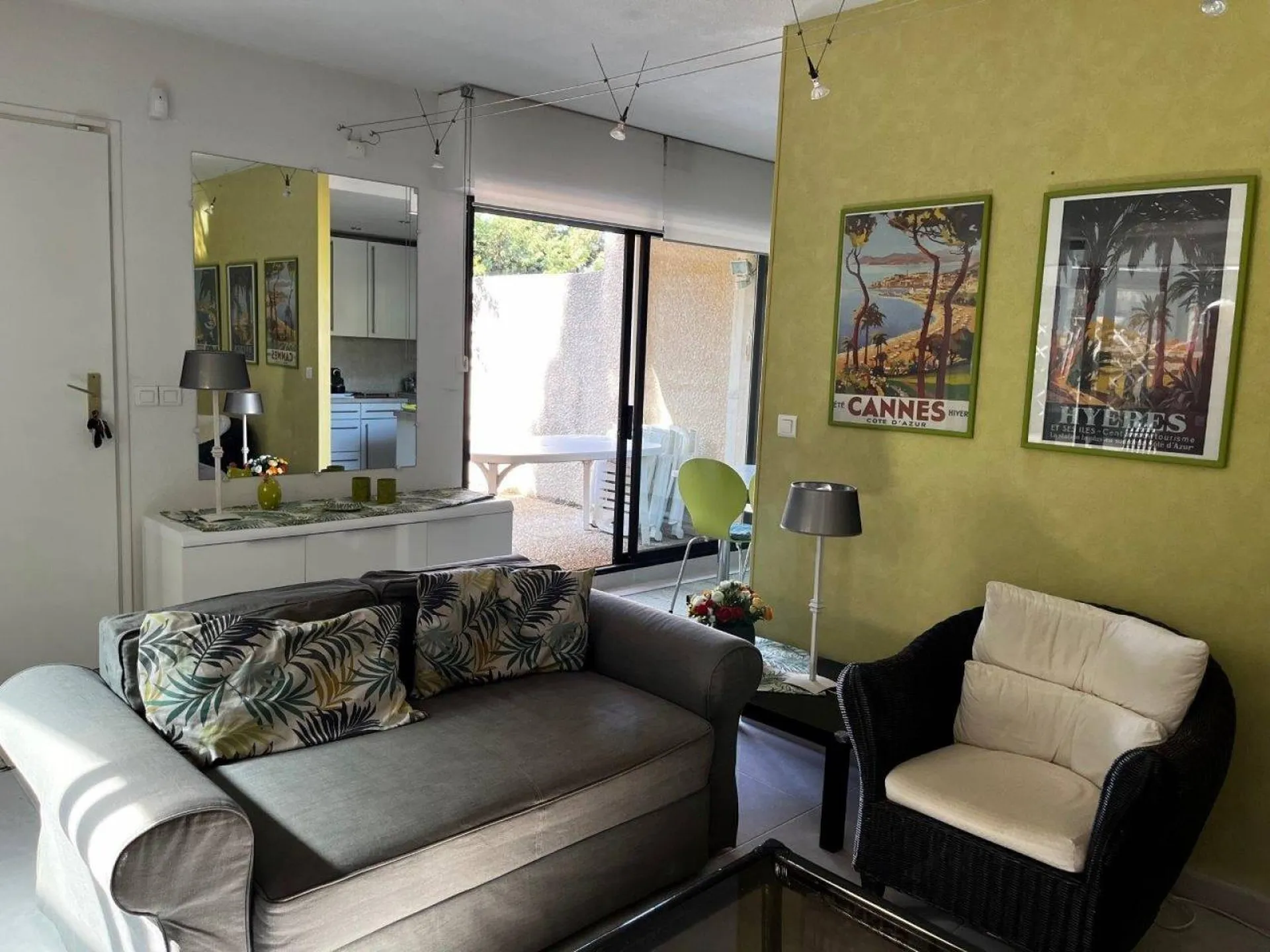 Appartement duplex Cassis dans résidence avec piscine avec jardin