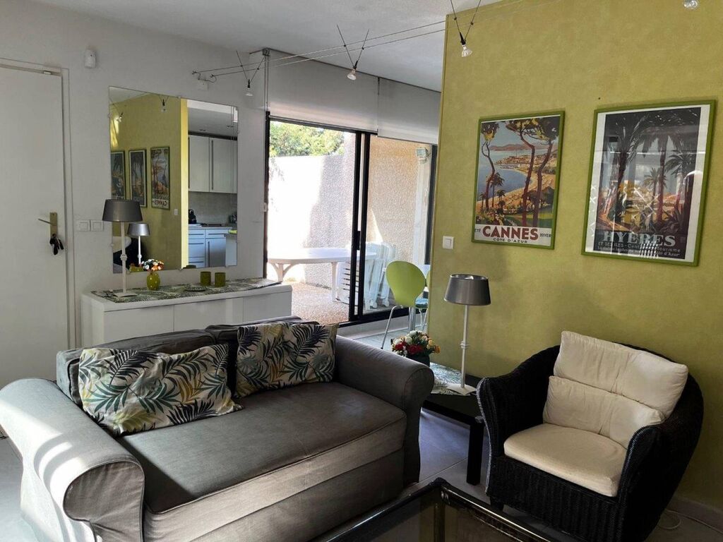 Appartement duplex Cassis dans résidence avec piscine avec jardin