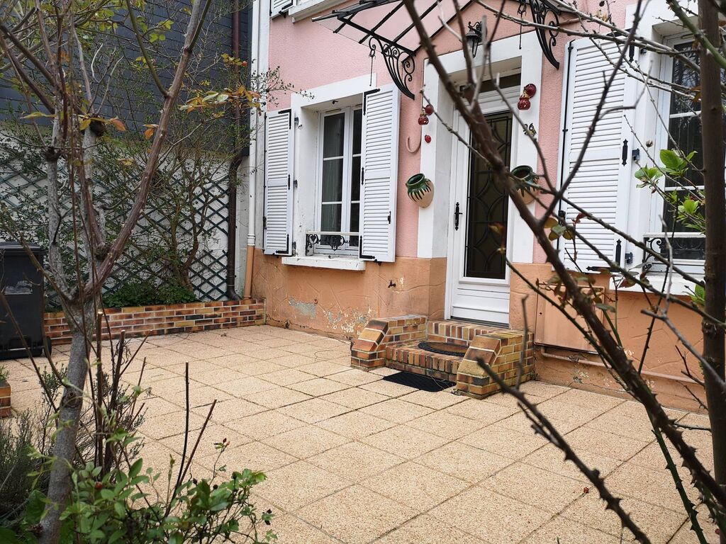 MAISON de Ville, LISIEUX Centre Ville, 14