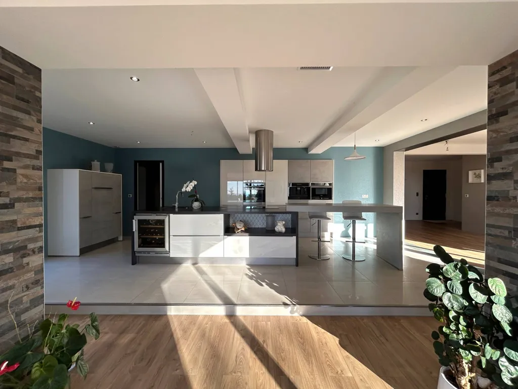 Blauvac, maison moderne en position dominante avec vues panoramiques   