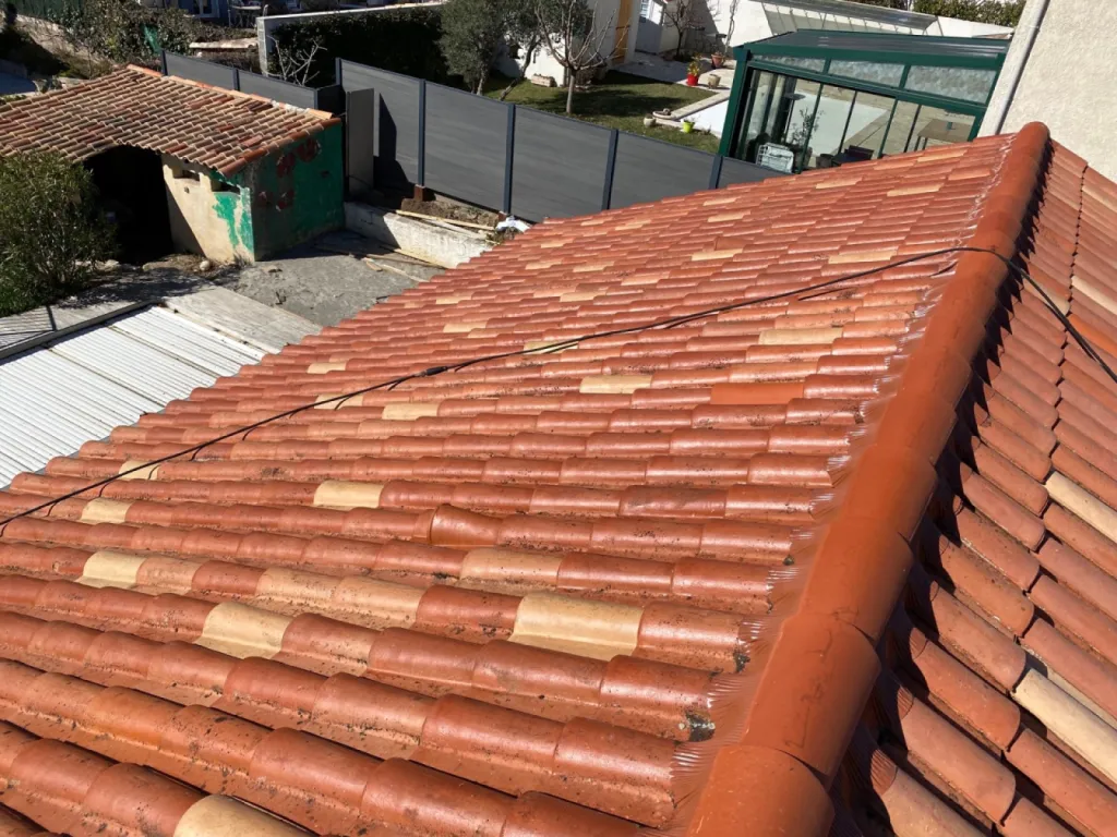 toiture avec rénovation faîtage fini sur martigues