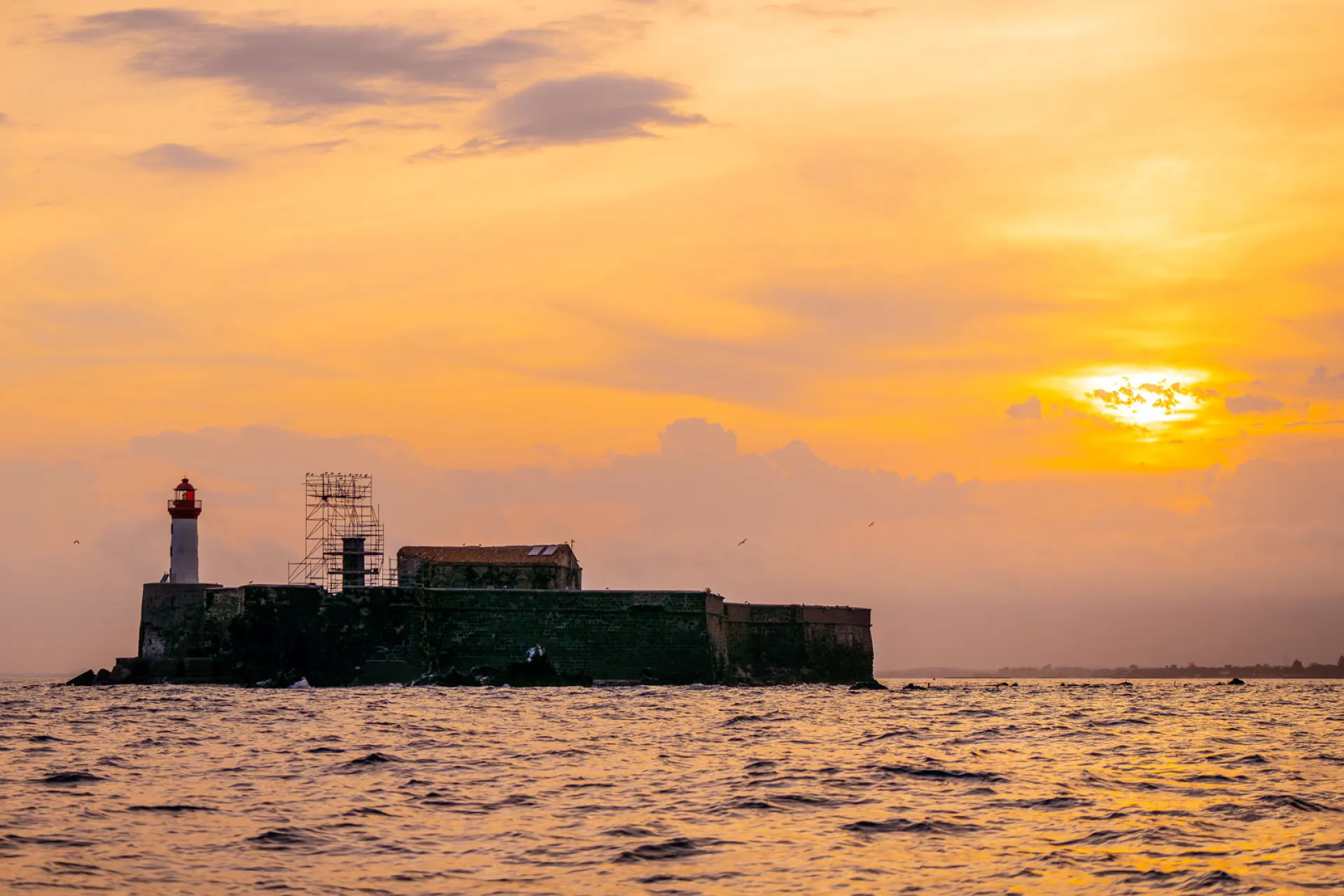 Offrez un moment d’exception au futur marié sur les flots de la Méditerranée