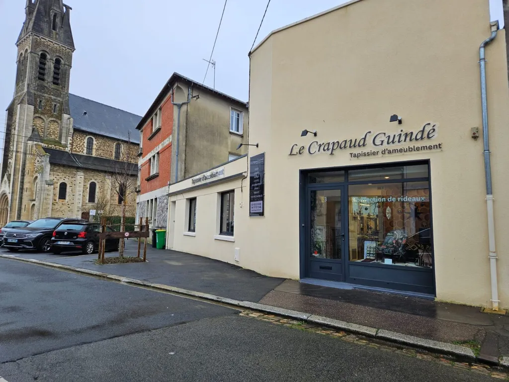 Le crapaud guindé notre guide local le mans