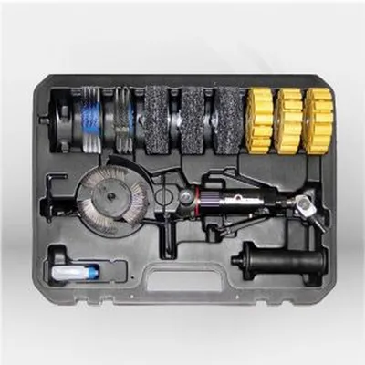 Valise brosseuse pneumatique professionnelle BRVC 9 brosses 4B Distrib, brosses inox courbées et droite, brosses de ponçage, gommes anti-adhésif, raccord 360°, kit detailing complet automobile – disponible à Mont-de-Marsan, Landes (40), Nouvelle-Aquitaine
