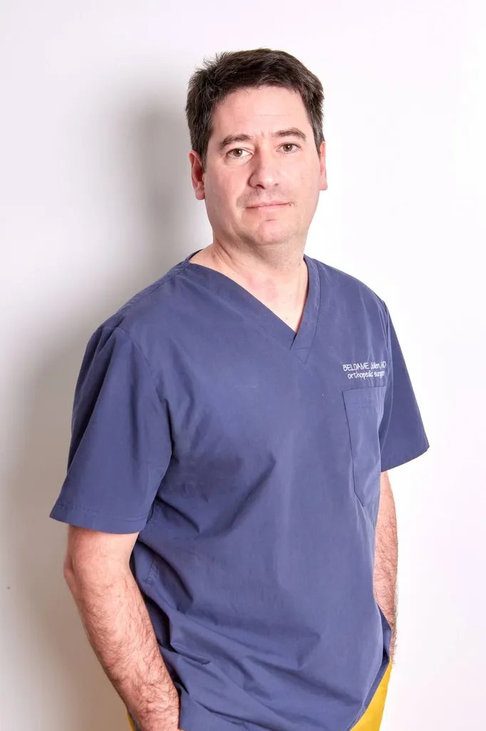 Docteur Julien Beldame, chirurgien orthopédiste pied-cheville à Paris et Amiens