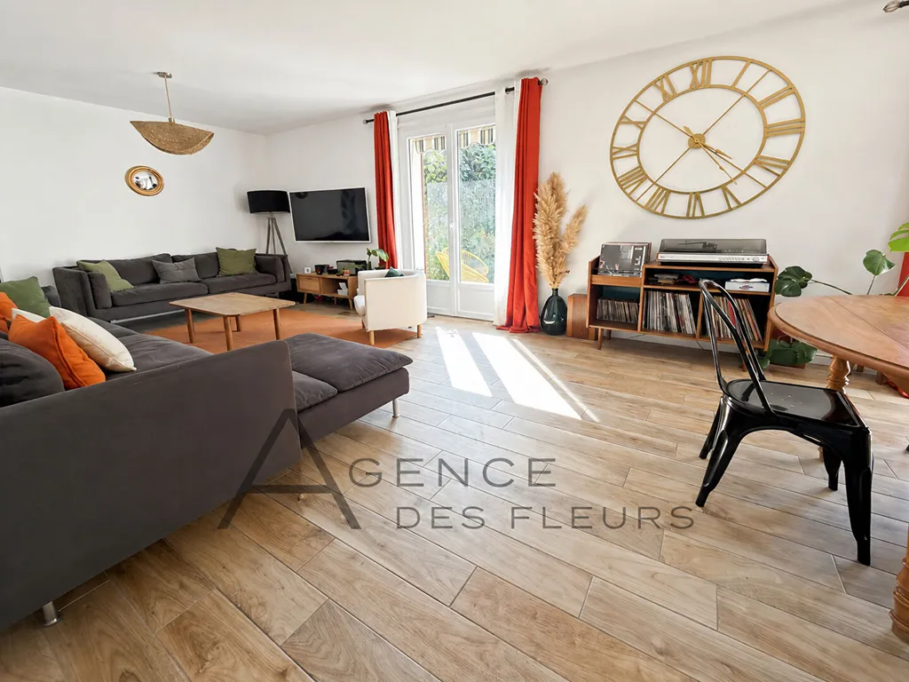 A vendre maison de 122 m² édifié sur 714 m² de terrain sur la commune de CLÉON 76410