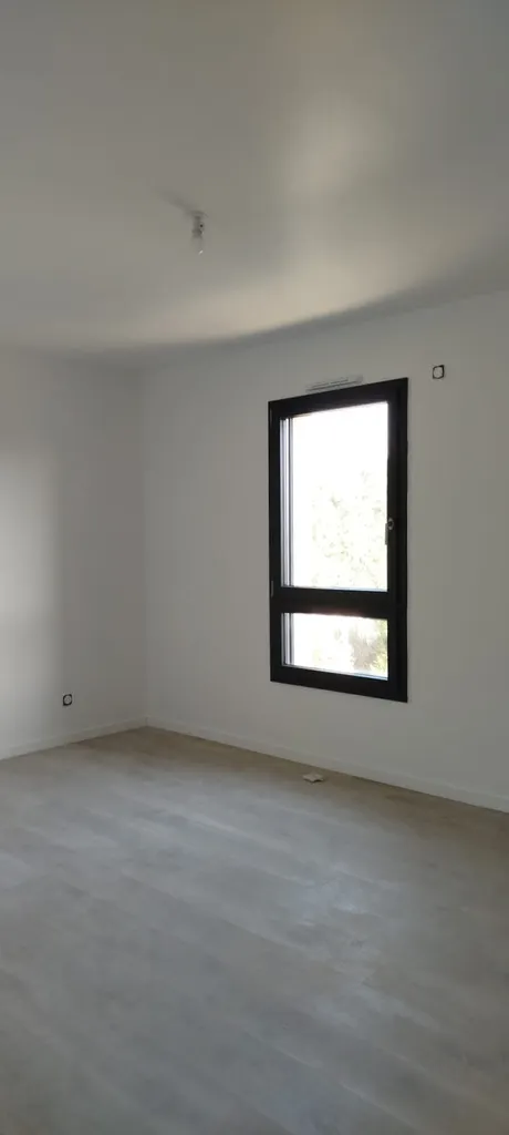 Maison neuve, enduit lissé, peinture pistolet Airless entre Évreux et Vernon