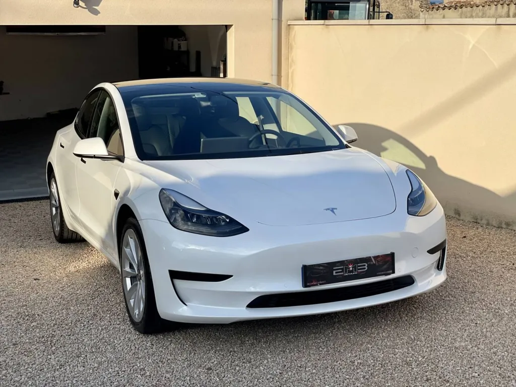 Prix d'un traitement céramique tesla model 3 à Lyon