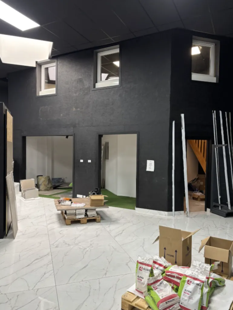 LE HAVRE - LOCAL COMMERCIAL DE 621 m² AVEC SHOWROOM AVEC SHOWROOM ET ATELIER