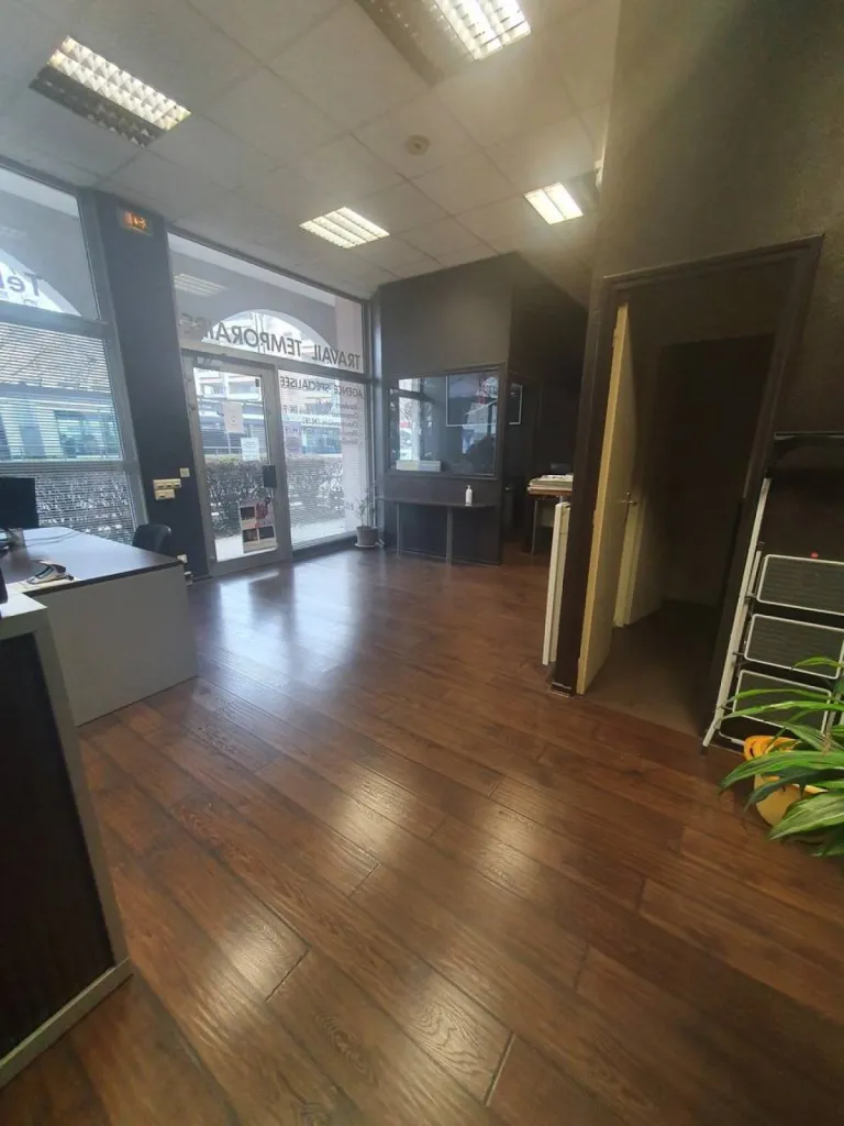 A louer local commercial au cœur de Bron 69500 Centre-ville