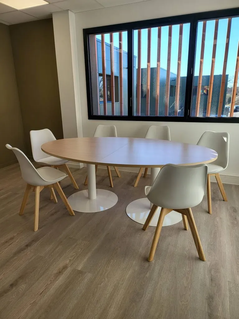 Table de réunion ENSEMBLE pour 6 personnes du fabricant BURONOMIC à Aix-en-Provence