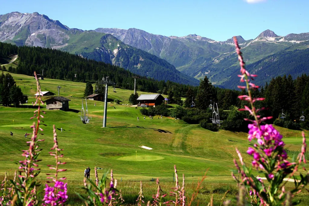 L'Ecrin, nouvelle résidence contemporaine et design de 29 appartements du T2 au T5 duplex aux Arcs 1800 dans la vallée de la Tarentaise