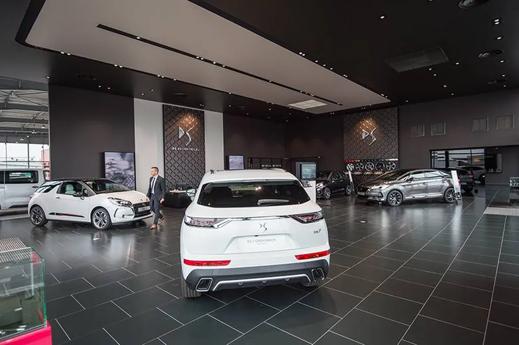 Plafond tendu acoustique concession CITROEN Pau by Plafonds Tendus Occitans Toulouse
