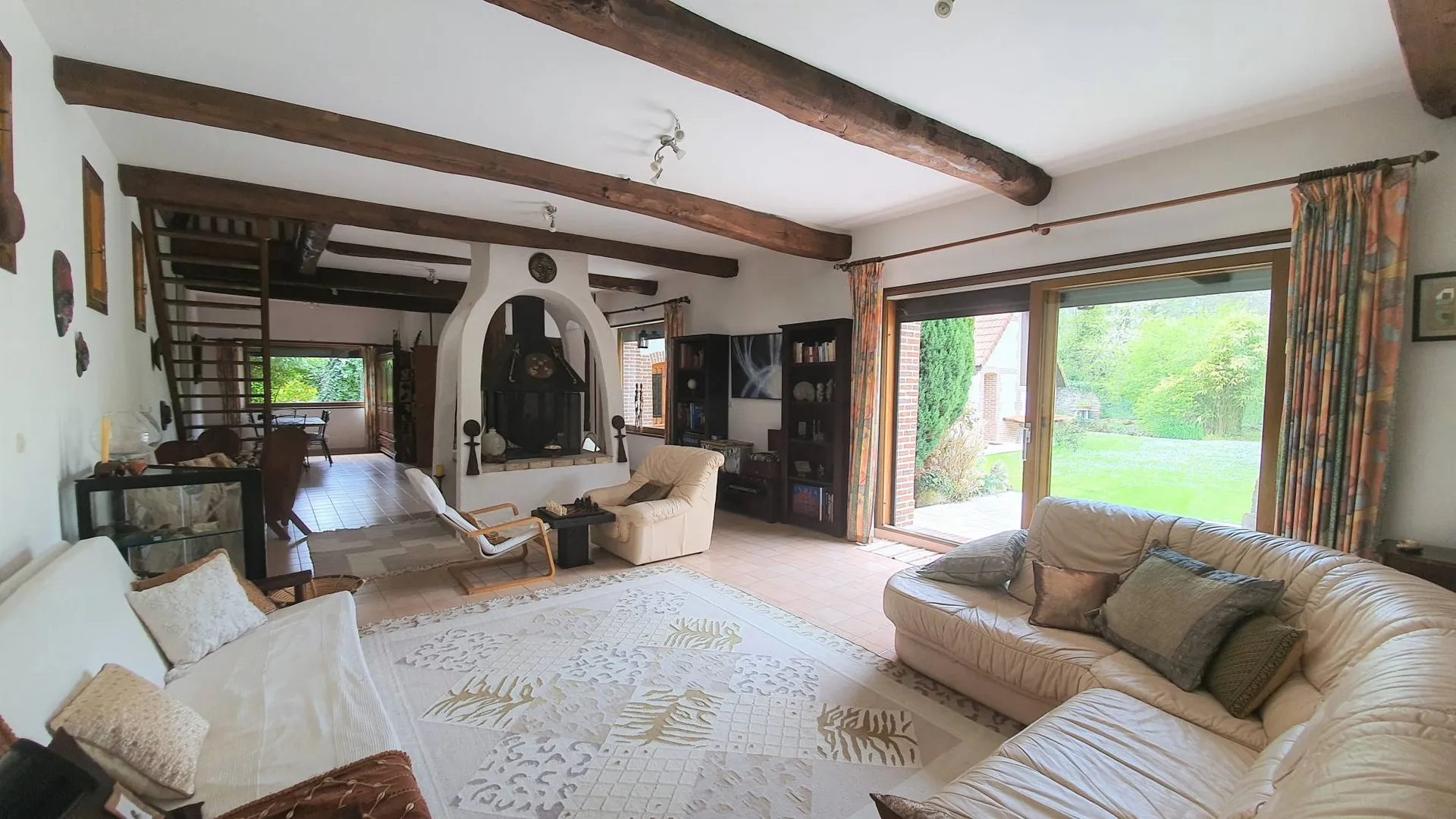 A vendre belle propriété bordée d'une rivière entre Dieppe 76200 et Mers-les-Bains 80350